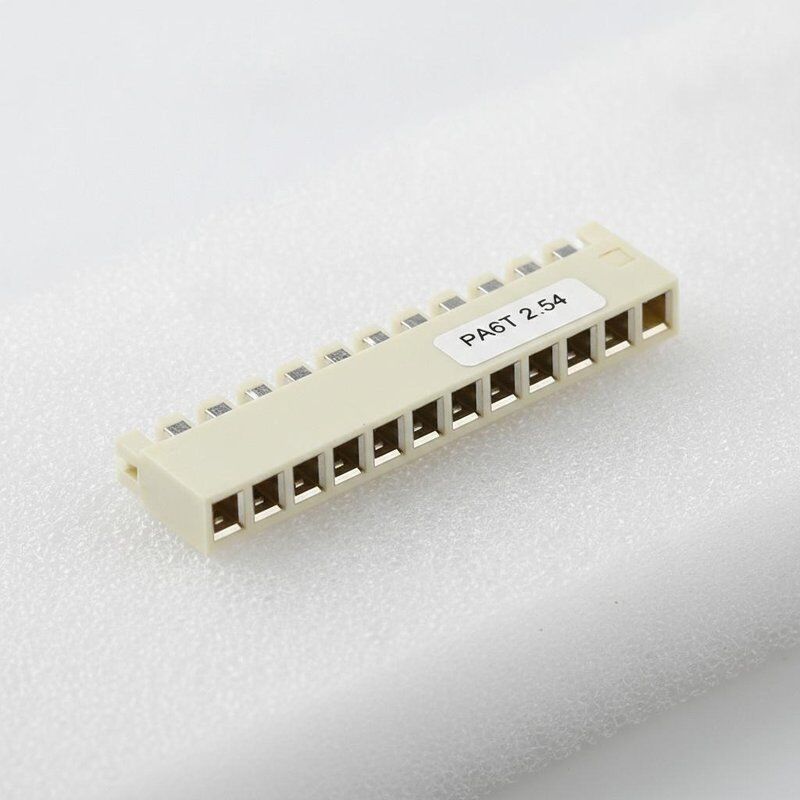 PA6T UL94V-0 女性ヘッダーコネクタ 2.54mm ピッチとブラスゴールドフラッシュコンタクト